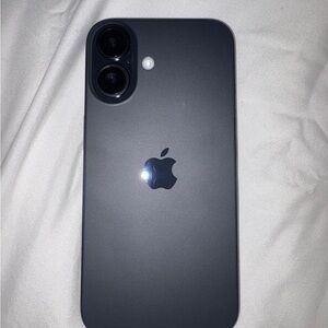 Unlocked Apple Smartphone 16 128GB Like new